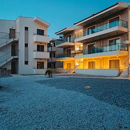 Ofrynio Deluxe Apartments Ofrínion 외부 사진