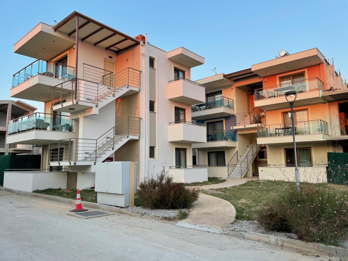 Ofrynio Deluxe Apartments Ofrínion 외부 사진