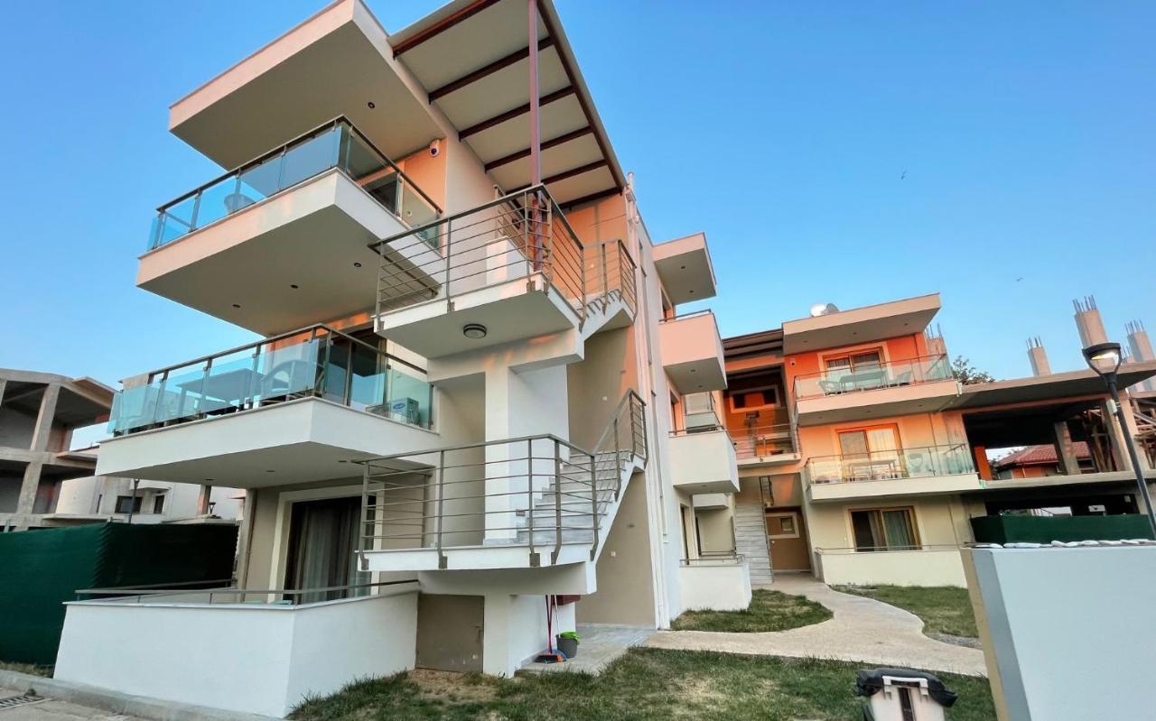 Ofrynio Deluxe Apartments Ofrínion 외부 사진