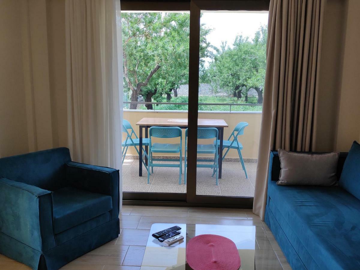 Ofrynio Deluxe Apartments Ofrínion 외부 사진