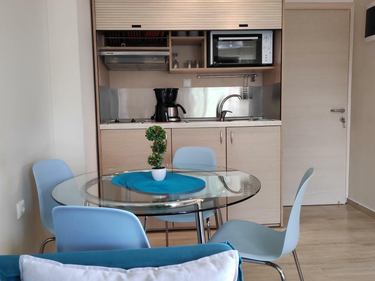 Ofrynio Deluxe Apartments Ofrínion 외부 사진