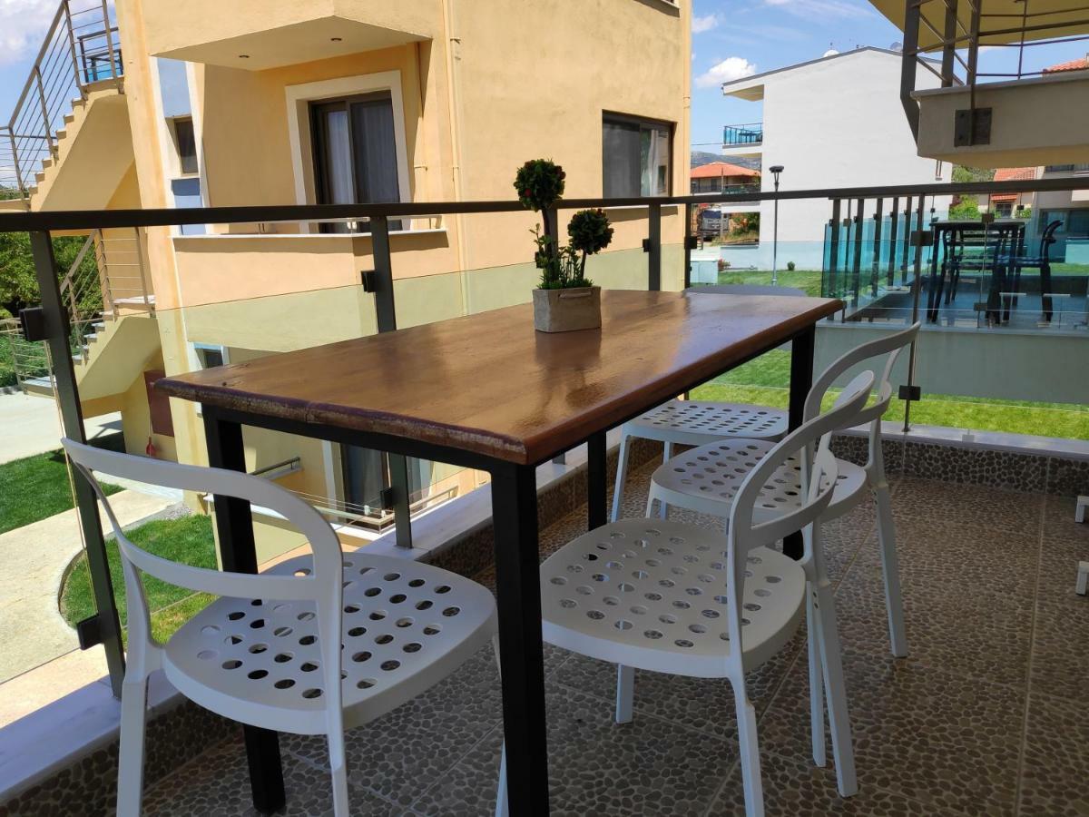 Ofrynio Deluxe Apartments Ofrínion 외부 사진